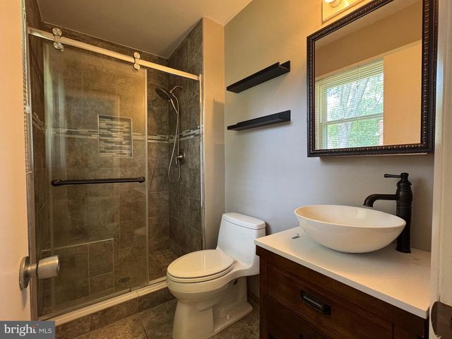 1717 FALLSWAY DR, Crofton, MD 21114