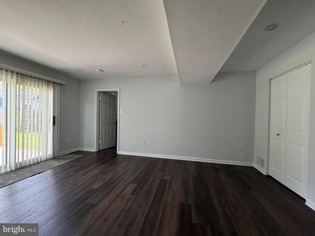 1717 FALLSWAY DR, Crofton, MD 21114