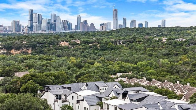 1719 Spyglass DR 17, Austin, TX 78746