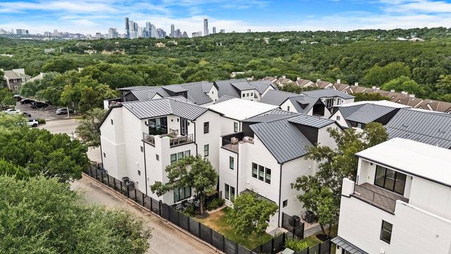 1719 Spyglass DR 17, Austin, TX 78746