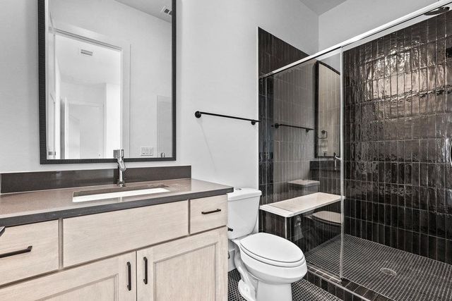 1719 Spyglass DR 17, Austin, TX 78746