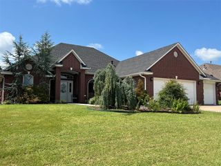 1309 Cambridge Drive, Shawnee, OK 74804