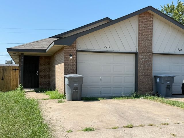9016 Greenmound Avenue, Dallas, TX 75227