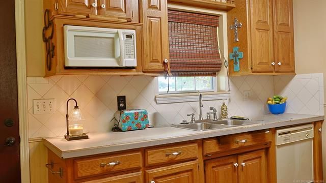 118188 S 4110 Road, Eufaula, OK 74432