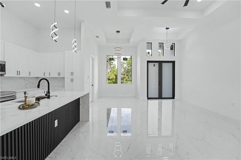 918 Hooper AVE, LEHIGH ACRES, FL 33974 — photo 3