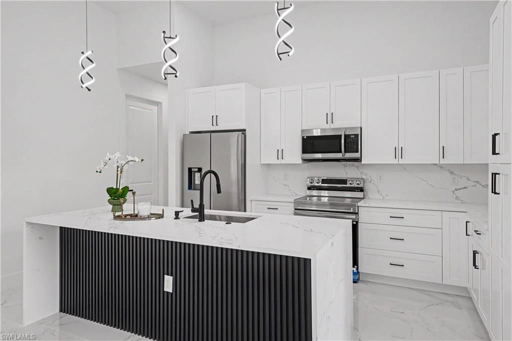 918 Hooper AVE, LEHIGH ACRES, FL 33974 — photo 5