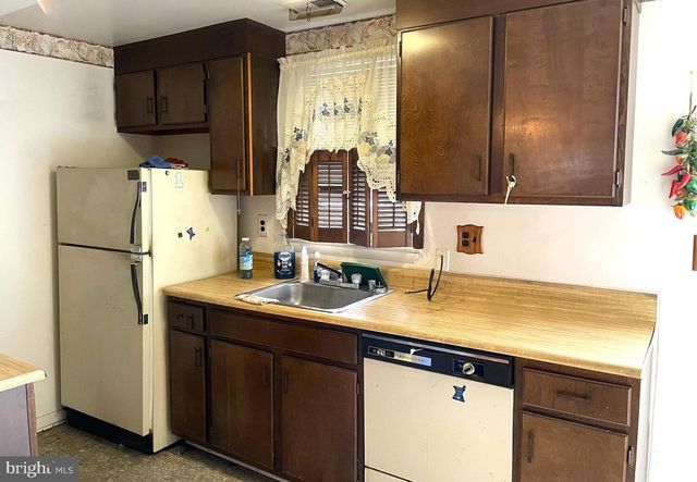 1009 SOMERSET ST, Baltimore, MD 21202