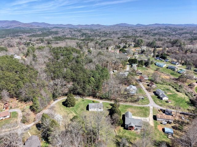 222 Vellenorth Road, Blue Ridge, GA 30513