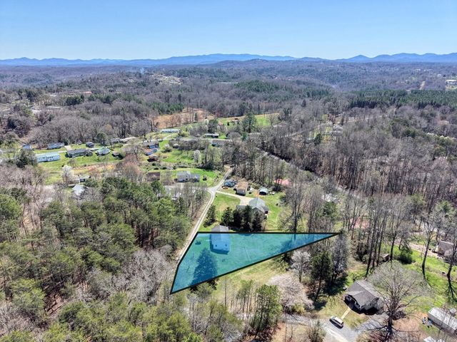 222 Vellenorth Road, Blue Ridge, GA 30513