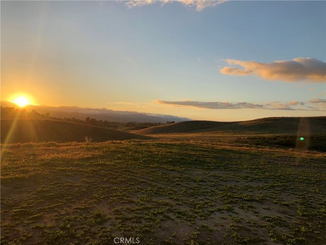 30580 Del Rey Rd, Temecula, CA 92591