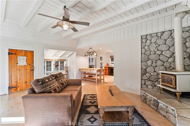 784 Sierra Vista, Twin Peaks, CA 92391