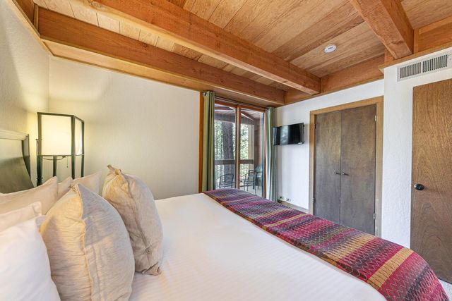 5096 Gold Bend, Truckee, CA 96161