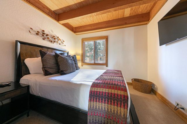 5096 Gold Bend, Truckee, CA 96161