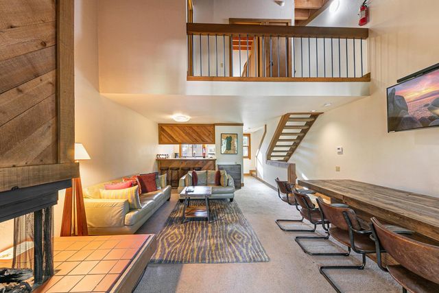 5096 Gold Bend, Truckee, CA 96161