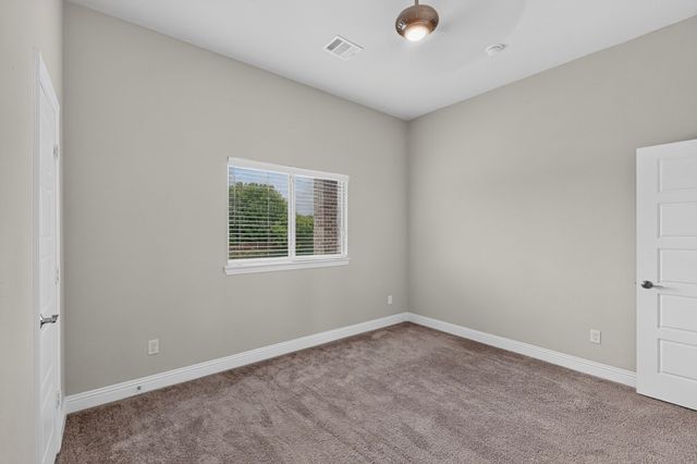 690 Serenity Lane, Red Oak, TX 75154
