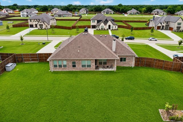 690 Serenity Lane, Red Oak, TX 75154