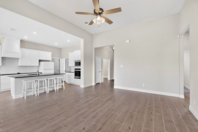 690 Serenity Lane, Red Oak, TX 75154