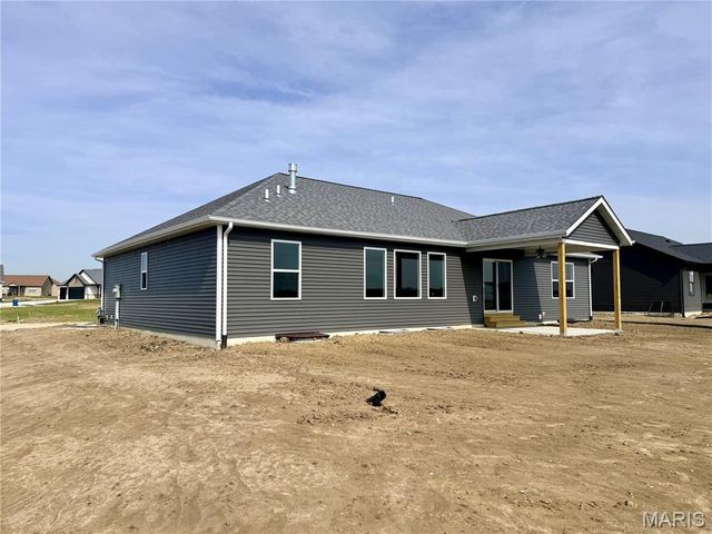 221 George Bush Boulevard, Troy, IL 62294