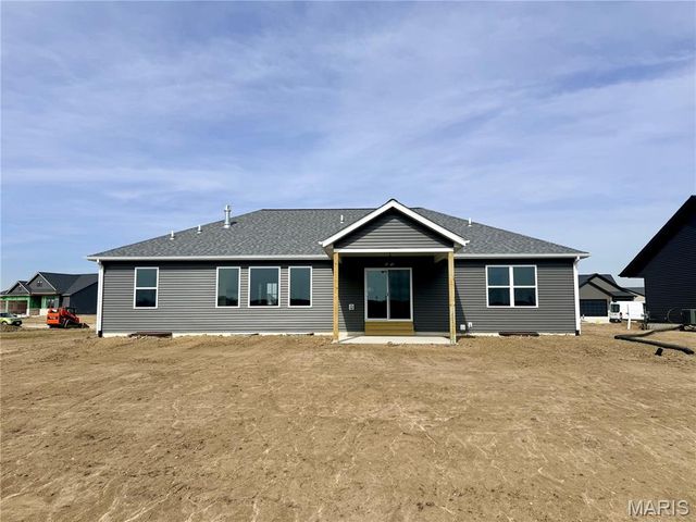 221 George Bush Boulevard, Troy, IL 62294