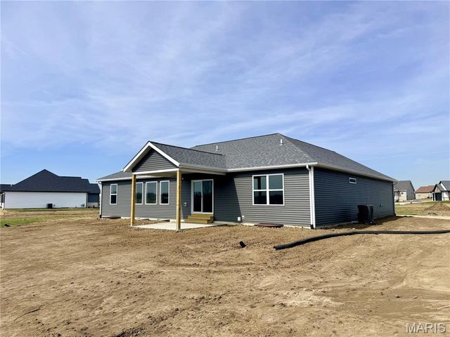 221 George Bush Boulevard, Troy, IL 62294