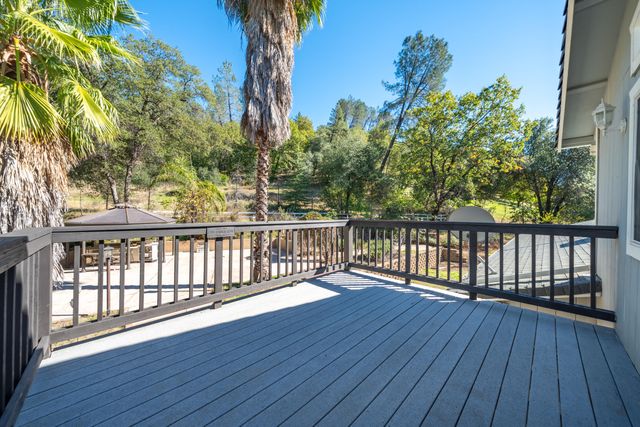 19707 Copper Canyon Road, Redding, CA 96003