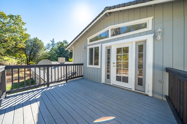 19707 Copper Canyon Road, Redding, CA 96003