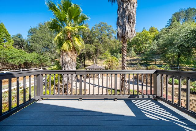 19707 Copper Canyon Road, Redding, CA 96003