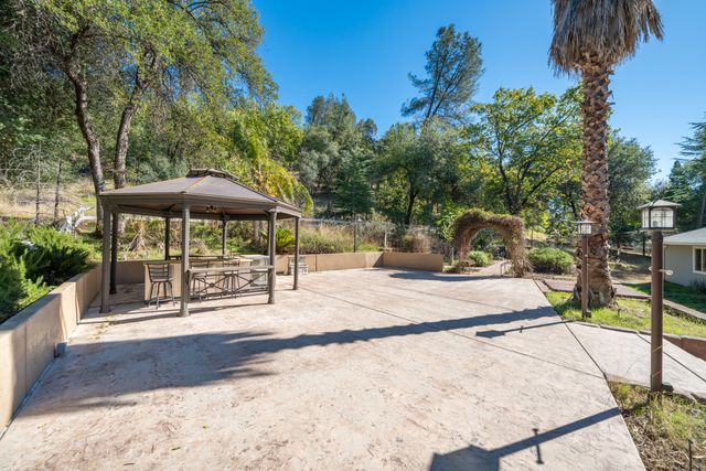19707 Copper Canyon Road, Redding, CA 96003