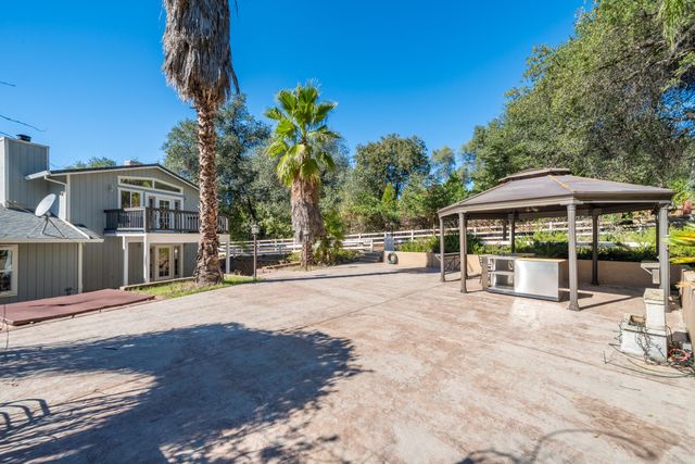 19707 Copper Canyon Road, Redding, CA 96003