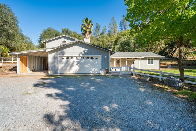 19707 Copper Canyon Road, Redding, CA 96003