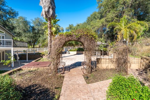 19707 Copper Canyon Road, Redding, CA 96003