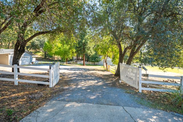 19707 Copper Canyon Road, Redding, CA 96003