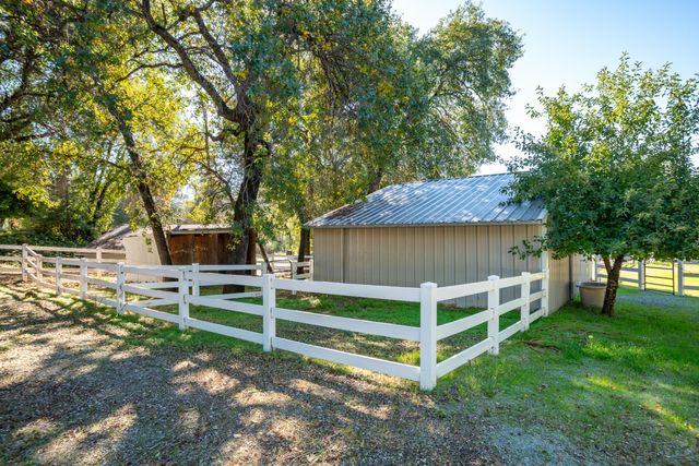 19707 Copper Canyon Road, Redding, CA 96003