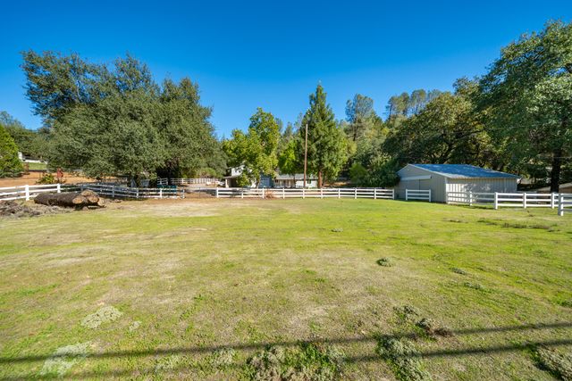 19707 Copper Canyon Road, Redding, CA 96003