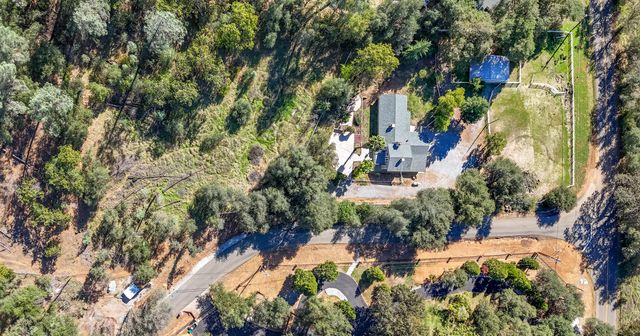 19707 Copper Canyon Road, Redding, CA 96003