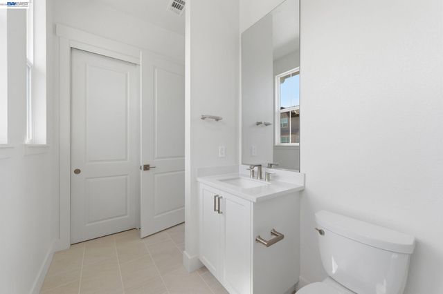 1935 Ingalls Way, Dublin, CA 94568