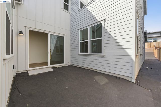 1935 Ingalls Way, Dublin, CA 94568