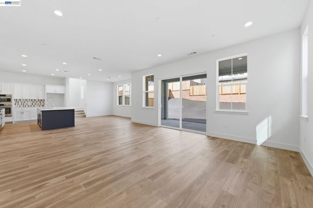 1935 Ingalls Way, Dublin, CA 94568