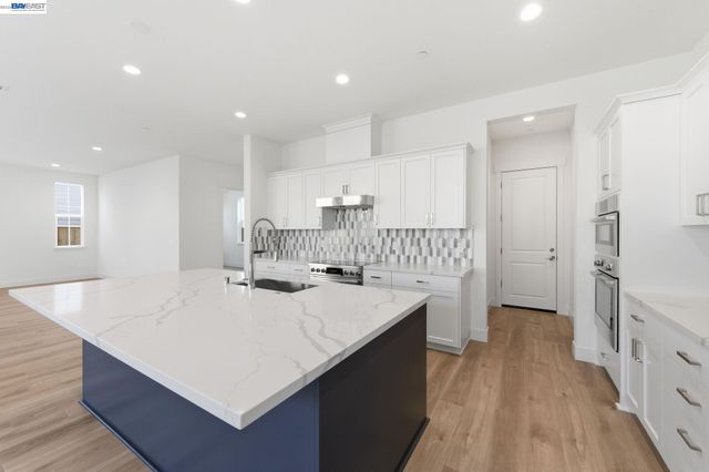 1935 Ingalls Way, Dublin, CA 94568