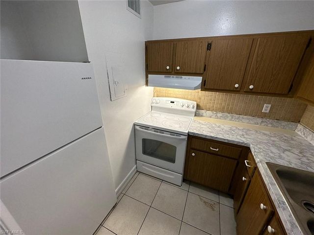 1830 Maravilla AVE 210, Fort Myers, FL 33901