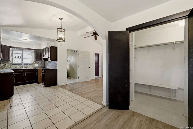 106 Wayfarer, San Antonio, TX 78242