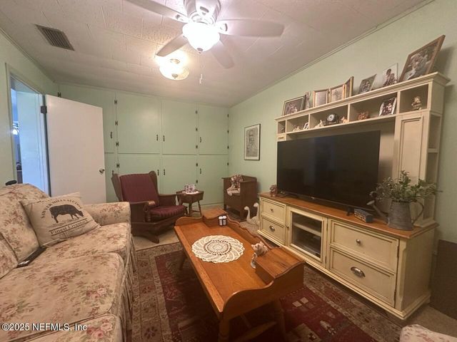 339 SUZANNE Drive, Jacksonville, FL 32218