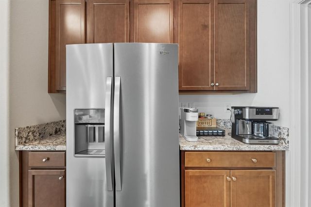 617 Mansfield Dr, Patterson, CA 95363