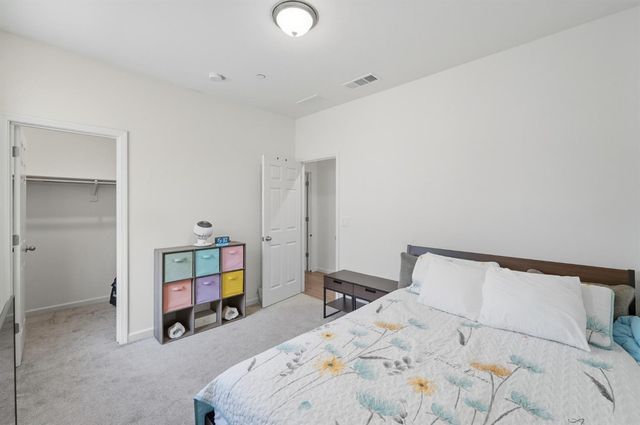 617 Mansfield Dr, Patterson, CA 95363