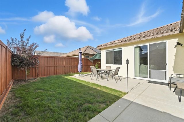 617 Mansfield Dr, Patterson, CA 95363