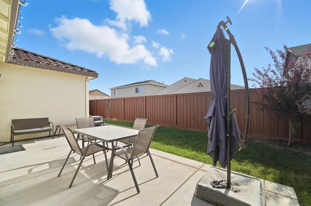 617 Mansfield Dr, Patterson, CA 95363