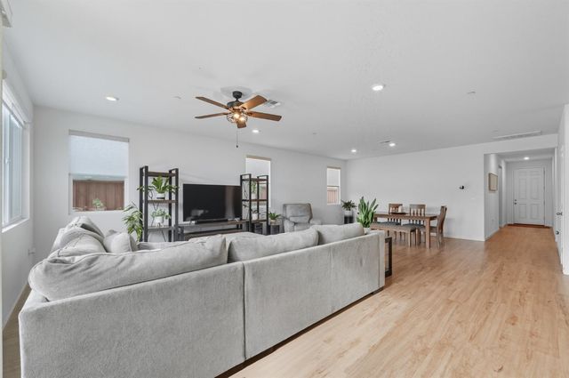 617 Mansfield Dr, Patterson, CA 95363