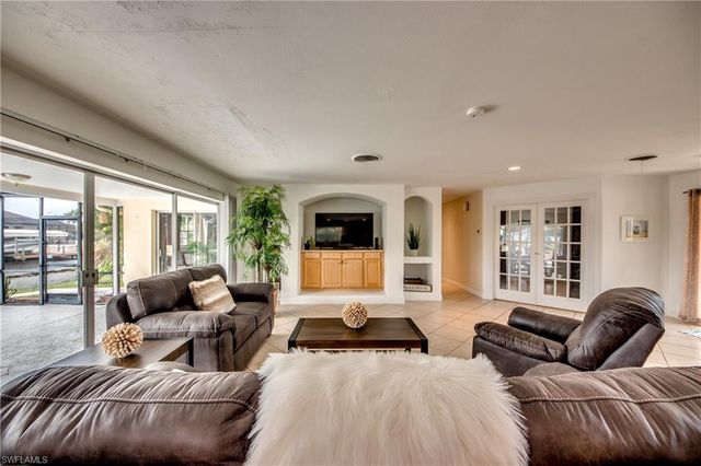 5359 Majestic CT, Cape Coral, FL 33904