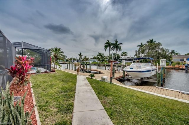 5359 Majestic CT, Cape Coral, FL 33904