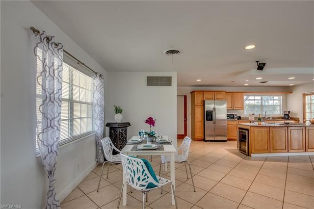 5359 Majestic CT, Cape Coral, FL 33904